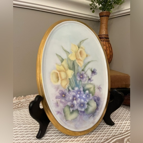 Vintage Porcelain Hand painted Floral Plate Signed Joanne Kitson 1970 - Picture 1 of 6